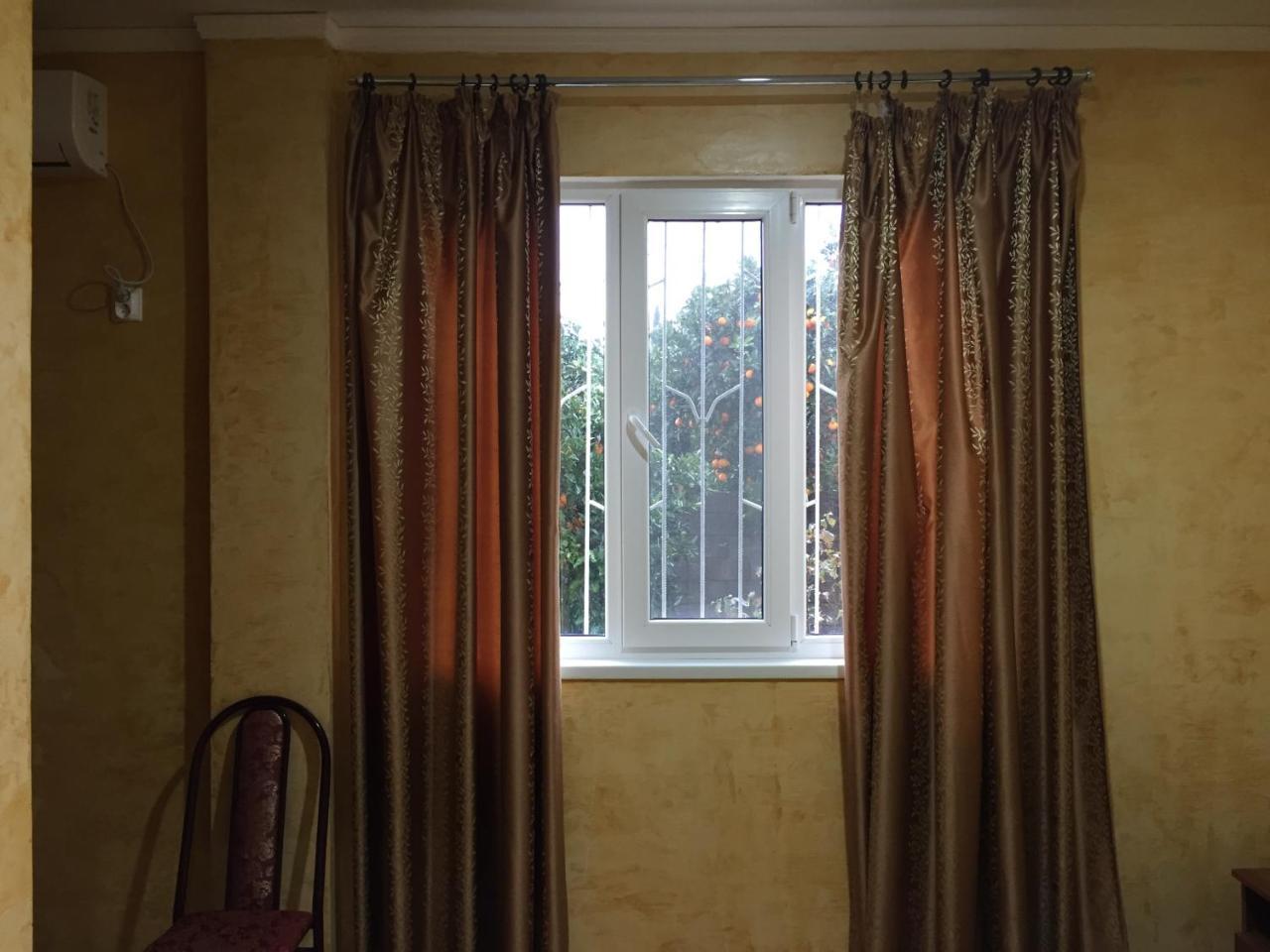 Dionisy Guest House Pizunda Exterior photo